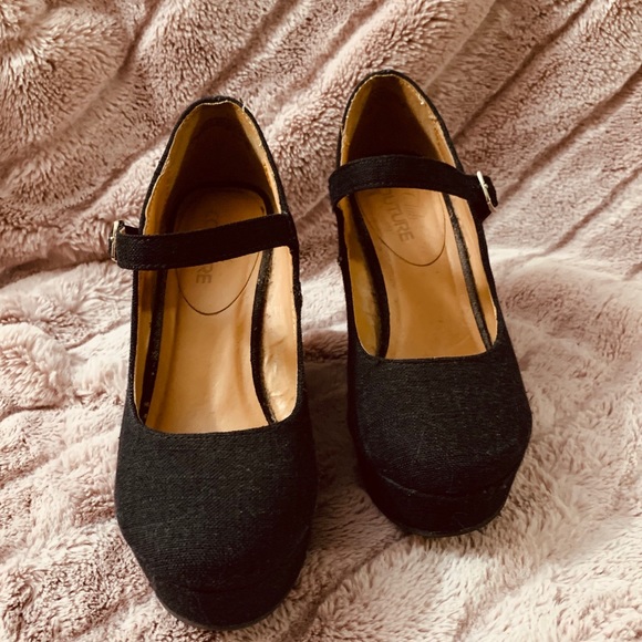 Black Wedge Strap Heels Size 6 - Picture 3 of 7